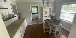 707 Moss Gallery 3