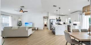 3322 Oasis Boulevard Gallery 14