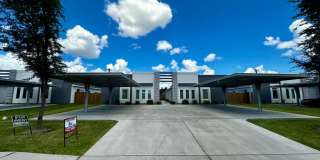 2314 N 37th Ln Gallery 1