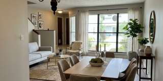 Beautifully Renovated 2 Bedroom, 2.5 Bathroom Townhome with Oversized Two-Car Garage in Tampa, FL Gallery 7