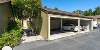 Remodeled 3 Bedroom Townhouse | Private Patio | Washer/Dryer Gallery 15