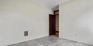 210 N Locust Street Gallery 14