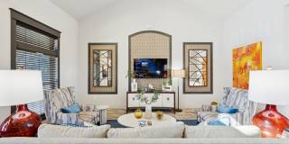 Anatole on MacArthur Gallery 25