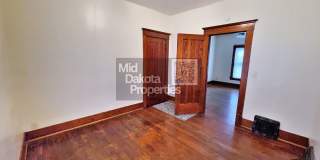 421 E 7th- 3 bedroom house Gallery 14