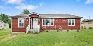 3 Bed, 2 Bath Home Available in Gentry! Gallery 1