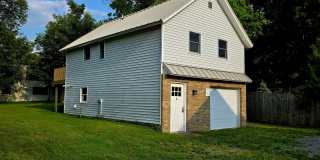 Excellent Updated One-Bedroom Apartment in West Valley – Private Deck and Laundry! Gallery 1