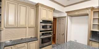 1004 LOS JARDINES Circle Gallery 15