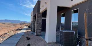 Home in Desert Color! Gallery 1