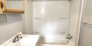 *AVAILABLE NOW!* Cozy Three Bedroom Home! Gallery 23