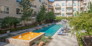 Fountain Pointe Las Colinas Gallery 28