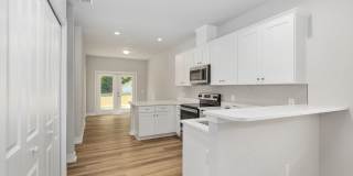 Historic Downtown Living – 3 Bed / 2 Bath Home Gallery 5