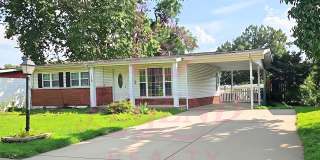 Your Next Home Awaits – 3 Bedrooms, Bonus Space & Spacious Yard Gallery 1