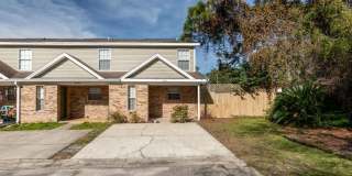 2415 Suwanee Lane Gallery 1