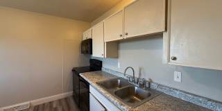 Saint Clair  -  2459 S Gallery 11