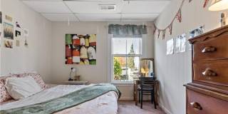 32 School Street Gallery 12