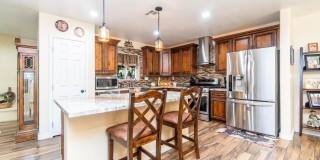 1011 W Northern Avenue Gallery 9