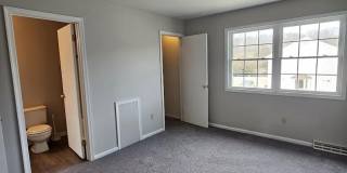 33 FIELDSTONE Court Gallery 21