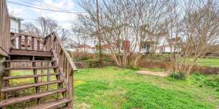 Cozy 2 Bedroom Downtown Home Available! Gallery 27