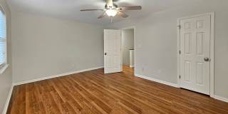 COMING SOON: Beautifully Updated 2/2.5 Townhome Near Truist Park Gallery 32