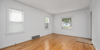 19121 Kingsville St Gallery 5
