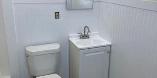Spacious and beautifully remodeled 5 bed 2 bathroom home Gallery 28
