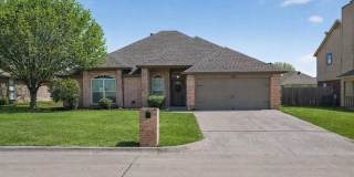 402 Taos Court East Gallery 1