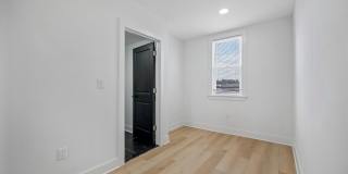 1911 W HUNTING PARK Avenue Gallery 11