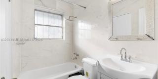 1821 SW 11th Ct Gallery 10