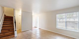 Remodeled townhouse - Available now! Gallery 4