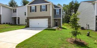 Beautiful 4 Bed 2.5 Bath home in The Falls at Hickory Gallery 1