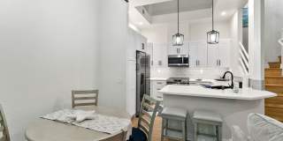 Palm Court Furnished Delight! Gallery 7