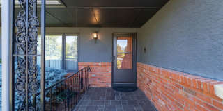 Ranch Style Home Located inside Kissing Camels! Gallery 8