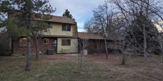 HUGE 4B/3b house on .4 acre lot. 3300sqft with oversize 2 car garage. Gallery 1