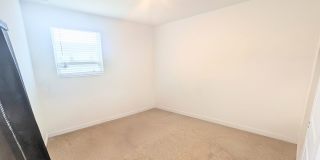 Annual – Unfurnished 3-bed 2-bath townhome in Nokomis Gallery 24