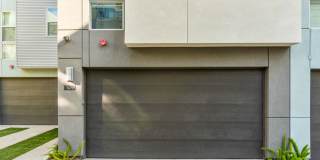 Beautiful three story live/work townhome in Westside Costa Mesa! Gallery 40
