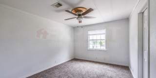 A cozy 3-bedroom, 2-bathroom home nestled on a corner lot Gallery 17