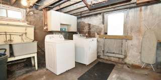 5 Bed/ 2 Bath on Fairview mins. from UC Campus Only $575/pp ($2,875/mo) + Free Wifi! AND a $250 sign on bonus!!! Gallery 33