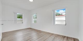 1736 Southwest 9th Street Gallery 8