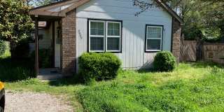 Cute 2 bedroom home with a loft and detached one car garage Gallery 1