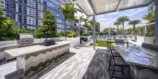 Novo Las Olas Gallery 34