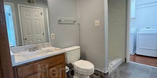 1109 East Morehead Street Gallery 8