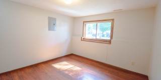 NW Rochester Split-Level with Vaulted Ceilings & Detached 2-Car Garage Gallery 14