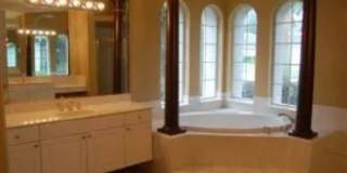 Spacious Renovated 3BR Home with Bonus Living Space in Desirable NE Ocala Gallery 3
