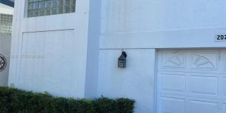 202 NE 211th Ter Gallery 6