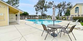 Lovely Upgraded 2-story Townhouse w/ Attached Garage, Guest Bathroom and Fireplace! Gallery 23