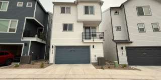Beautiful 2024-Built 4 Bedroom, 4 Bathroom Home with Pikes Peak Views off Interquest!!! Gallery 24