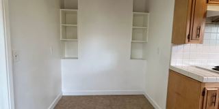 5 Bedroom, 3 Bath in College Area!! Gallery 8