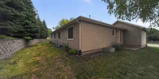 Charming 3BR Townhome in Lincoln Gallery 31
