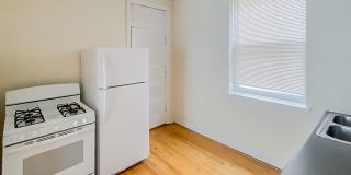 851 West Cornelia Ave. Apt. Gallery 15