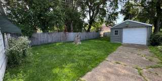 2 bed 1 bath Ferndale ranch on a quiet, tree-lined street. Gallery 12